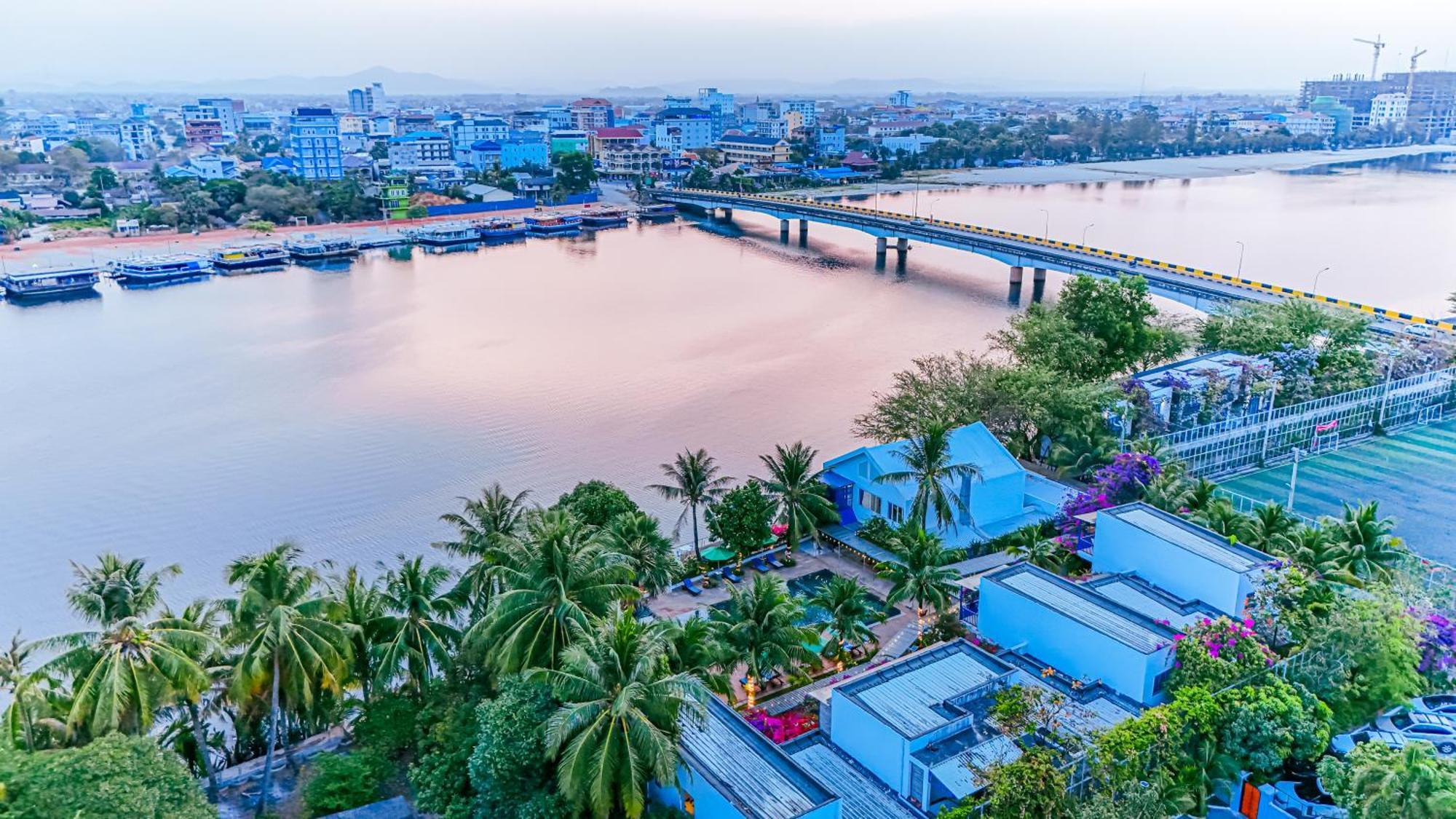 The B Resort Кампот Экстерьер фото